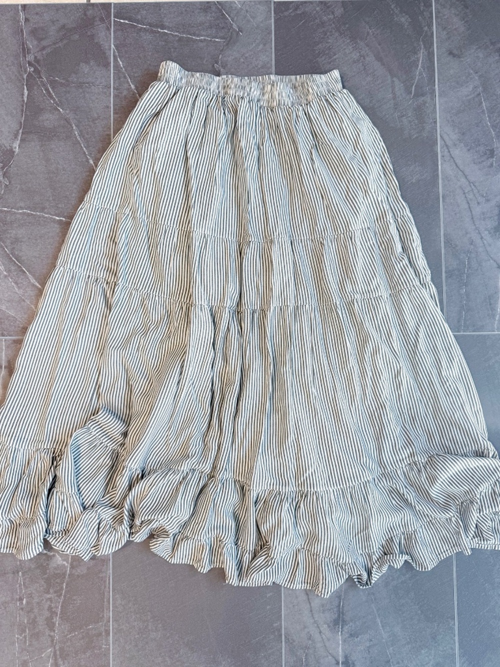 American Eagle Striped Tiered Maxi Skirt Women’s M